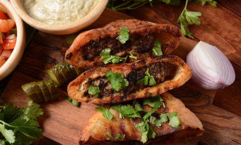עראייס בייתי לארוחה באוירה אחרת