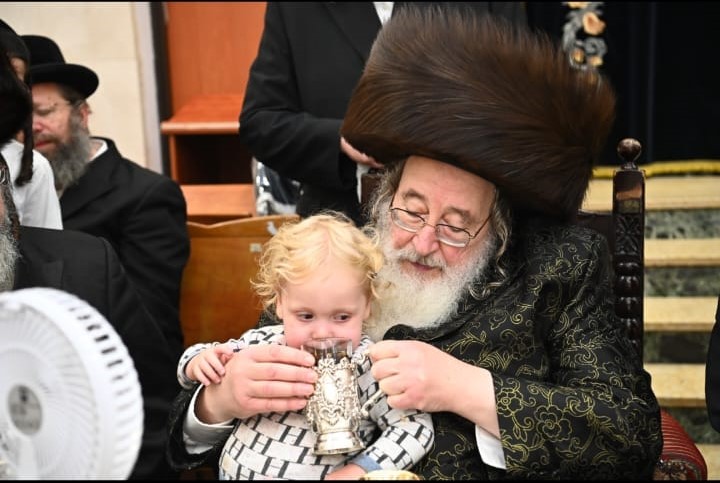 באדיבות המצלם