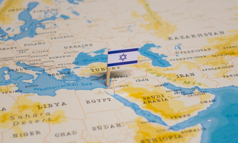 מארצך וממולדתך: לא מתייאשים בדרך לישועה! | החיזוק היומי