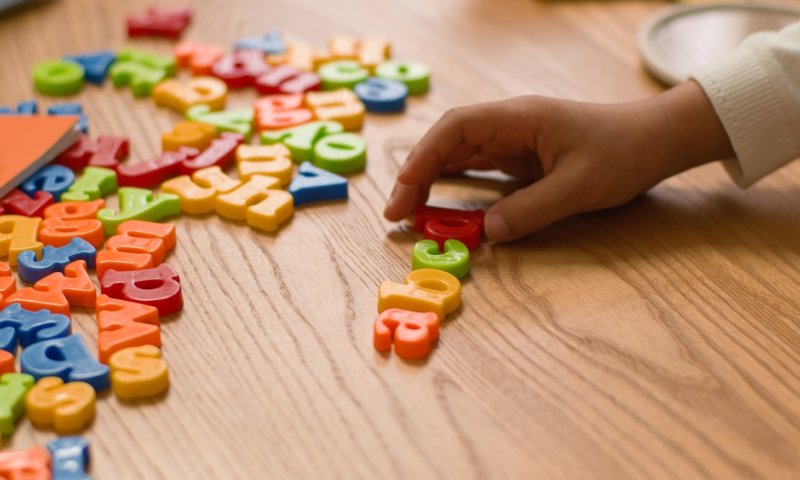 אמא, רוצה לפתח את הילד שלך לימודית? הבית הוא לא בית ספר! | דסי גורדון