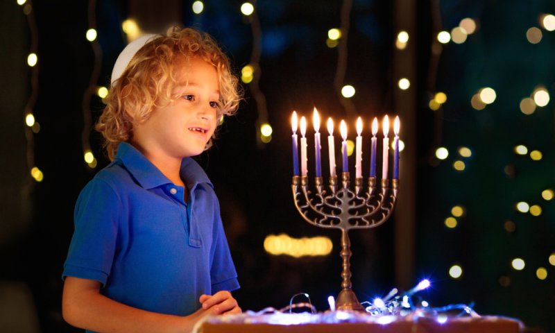 דסי זייבלד: קחו שמונה אורות שילוו אתכם בהורות בחג הזה