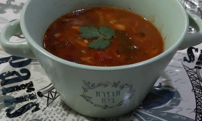 מרק שעועית עשיר וחורפי /יפית