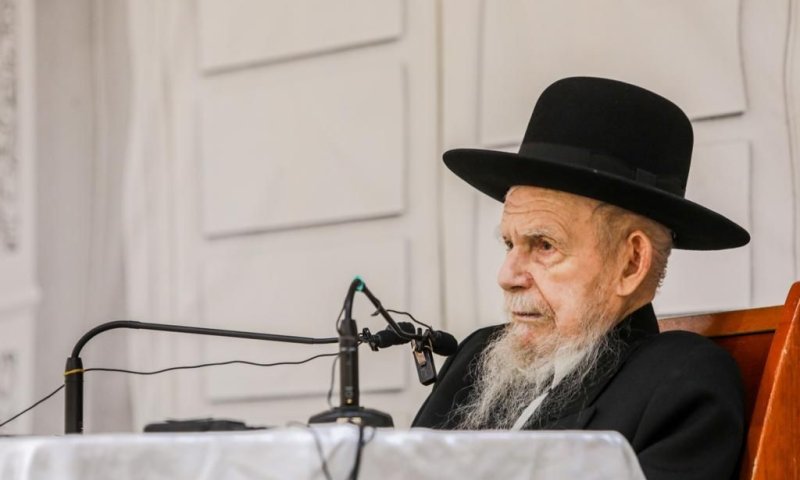 ידעו שהיה כאן צדיק קדוש וטהור שנצח בקרב / אסתי מתתיהו