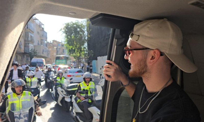 גלריה מרגשת: בר קופשטיין ביקר השבוע בבני ברק, כך זה היה נראה