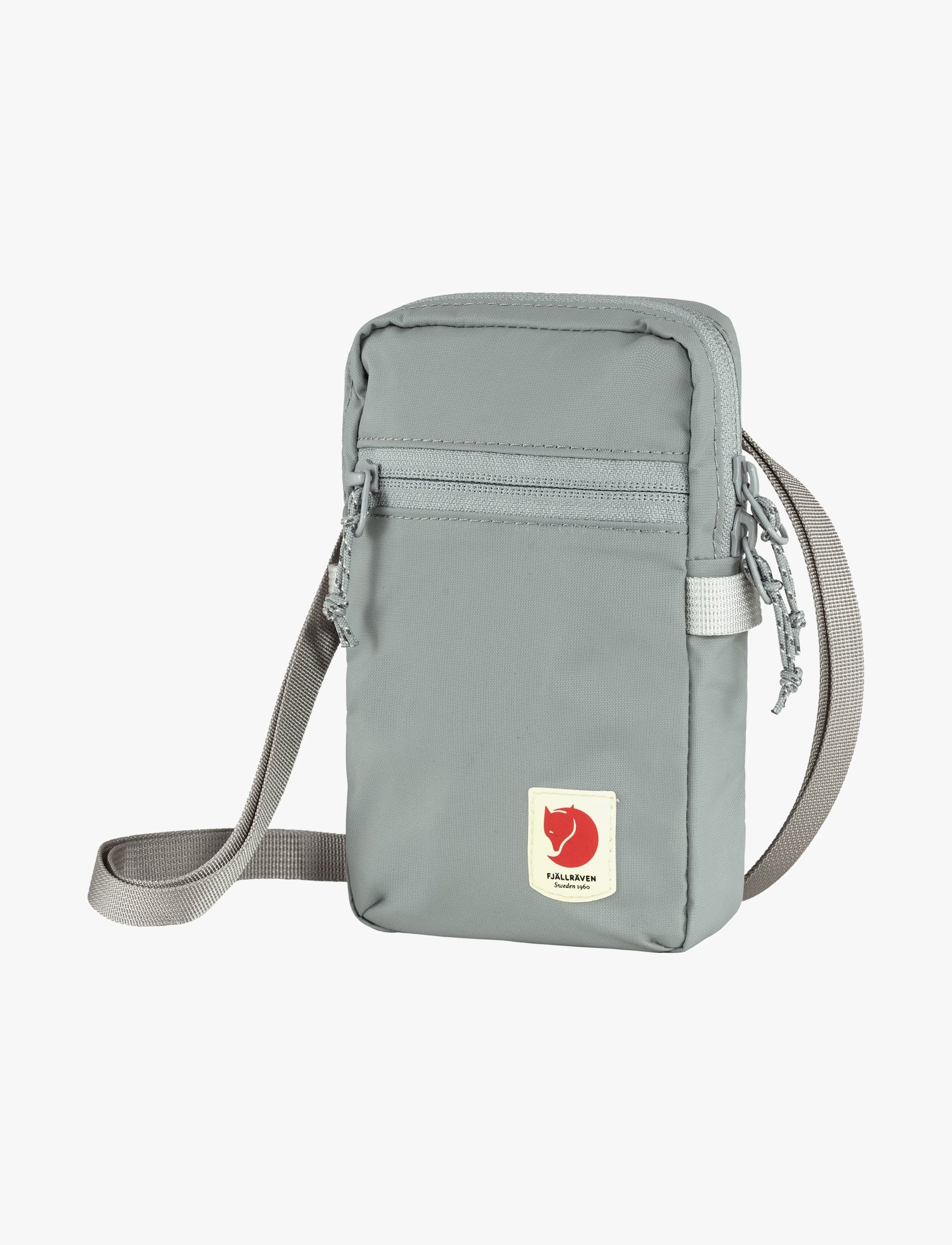 Fjallraven Kanken High Coast Pocket - תיק צד קנקן בצבע אפור כריש החל מ- 179.90₪ בלבד! ✓️ WeShoes