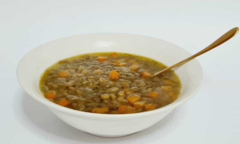 מרק עדשים/ מירב מלכה